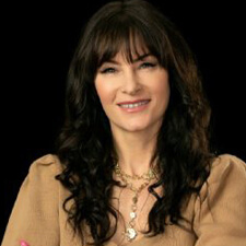 Portrait of Alison Cummins